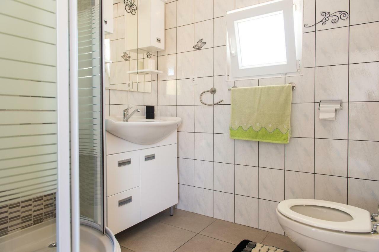 Apartment Ella Рогозница Экстерьер фото